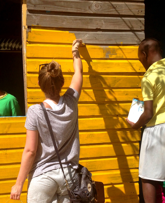 Led by HLF Co-Founder Therese Lundqvist, a group of volunteers traveled to the DR to help HLF's community partner Together for Better.