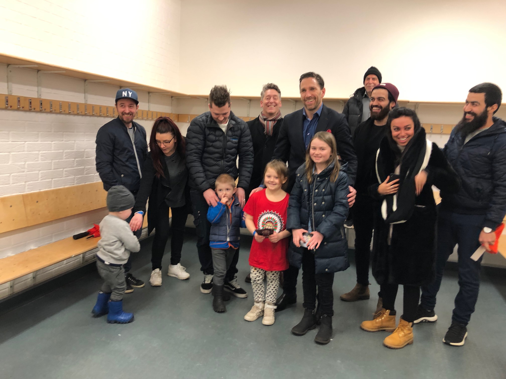 On Saturday March 9th, HLF together with Frolunda & Joel Lundqvist hosted the 4th group of families for the 2018/19 season from the Ronald McDonald House in Gothenburg.